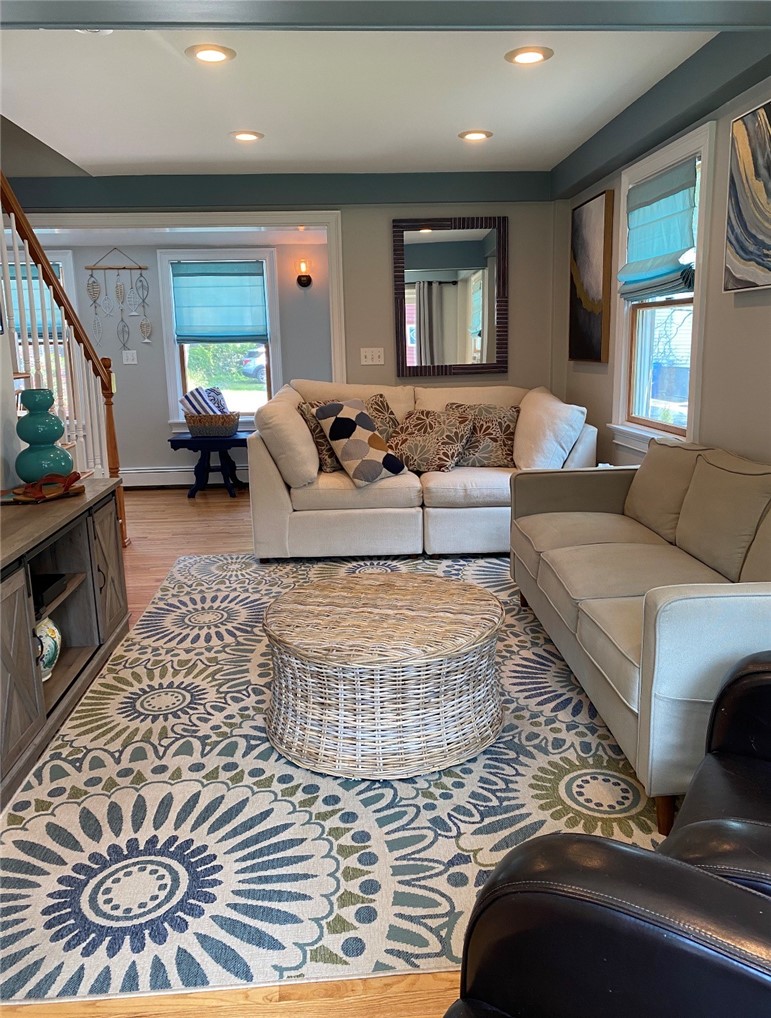 7 Bacheller Street Newport, RI 02840 - Photo 8 of 32