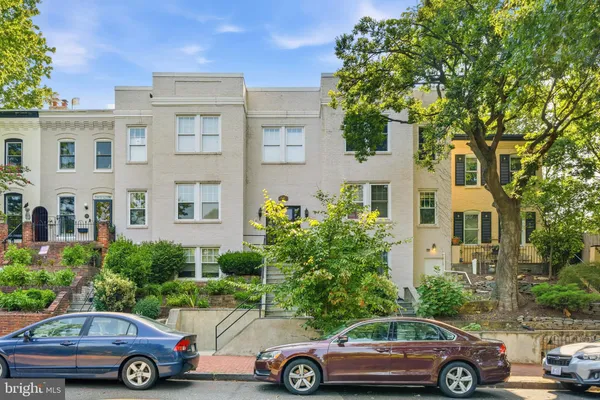 $280,000 | 610 3rd Street Southeast, Unit 1, Washington, DC 20003
