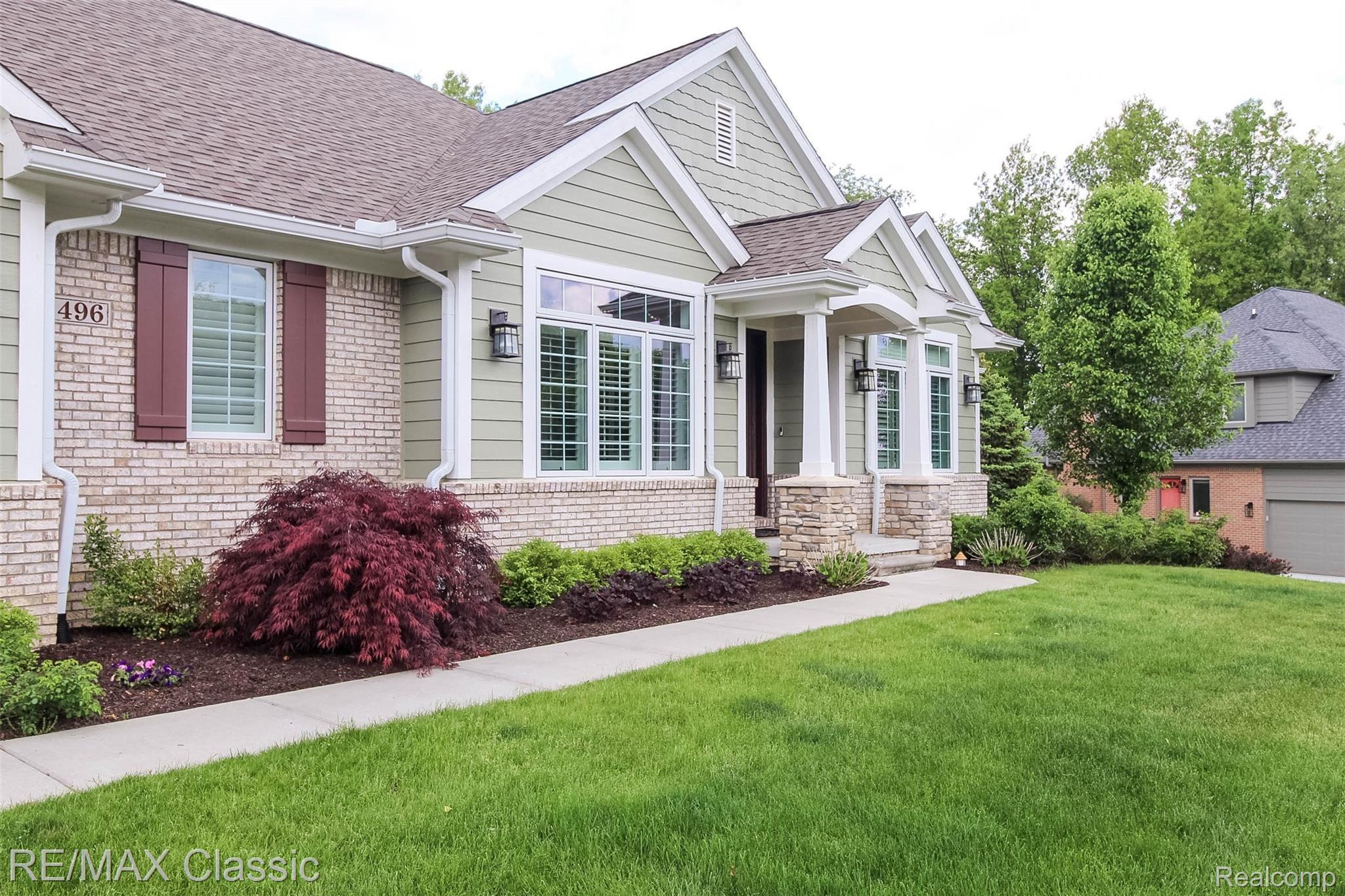 496 Inverness Highland, MI 48357 - Photo 4 of 53 4.jpg