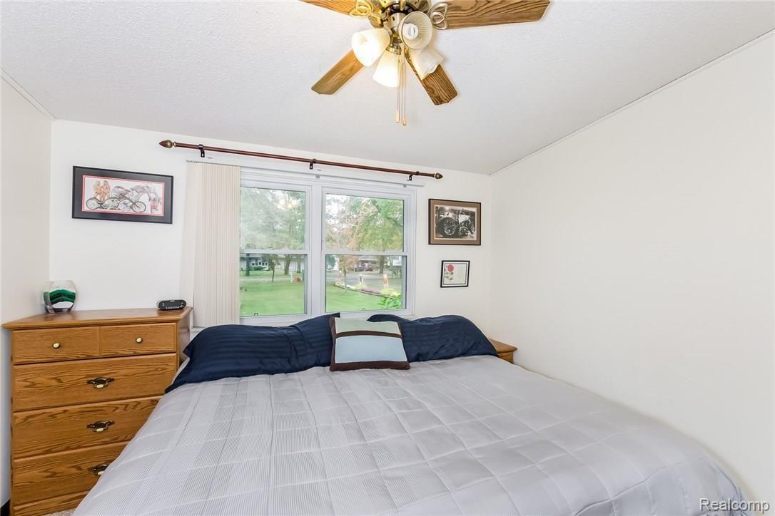 43043 Riggs Road Belleville, MI 48111 - Photo 10 of 32 010-Master_Bedroom-4978776-medium.jpg