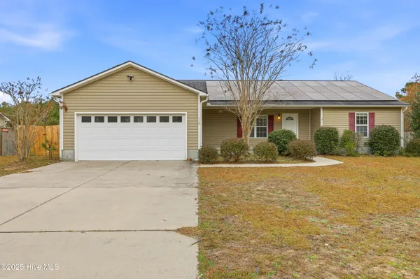 $344,500 | 118 Magnolia Lane, Hubert, NC 28539