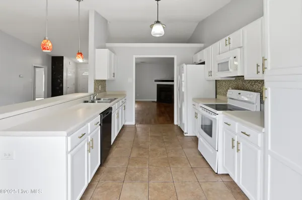 $344,500 | 118 Magnolia Lane, Hubert, NC 28539