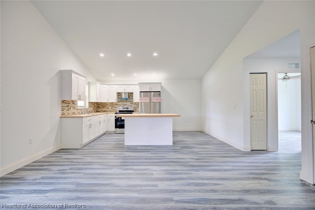 548 Doc Coil Road Bowling Green, FL 33834 - Photo 5 of 32 Gallery Image 5
