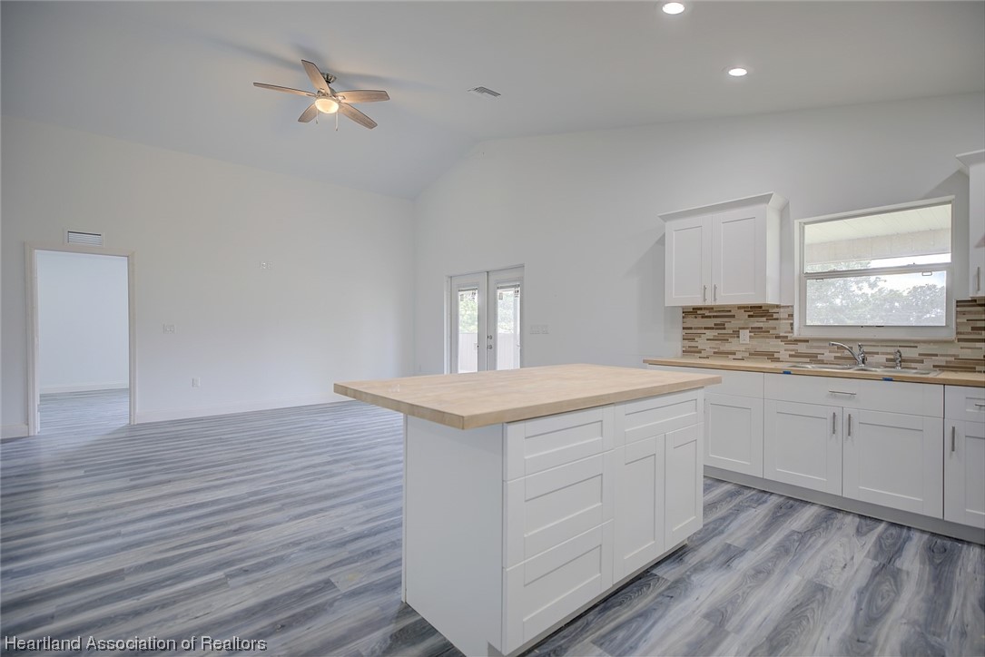 548 Doc Coil Road Bowling Green, FL 33834 - Photo 9 of 32 Gallery Image 9