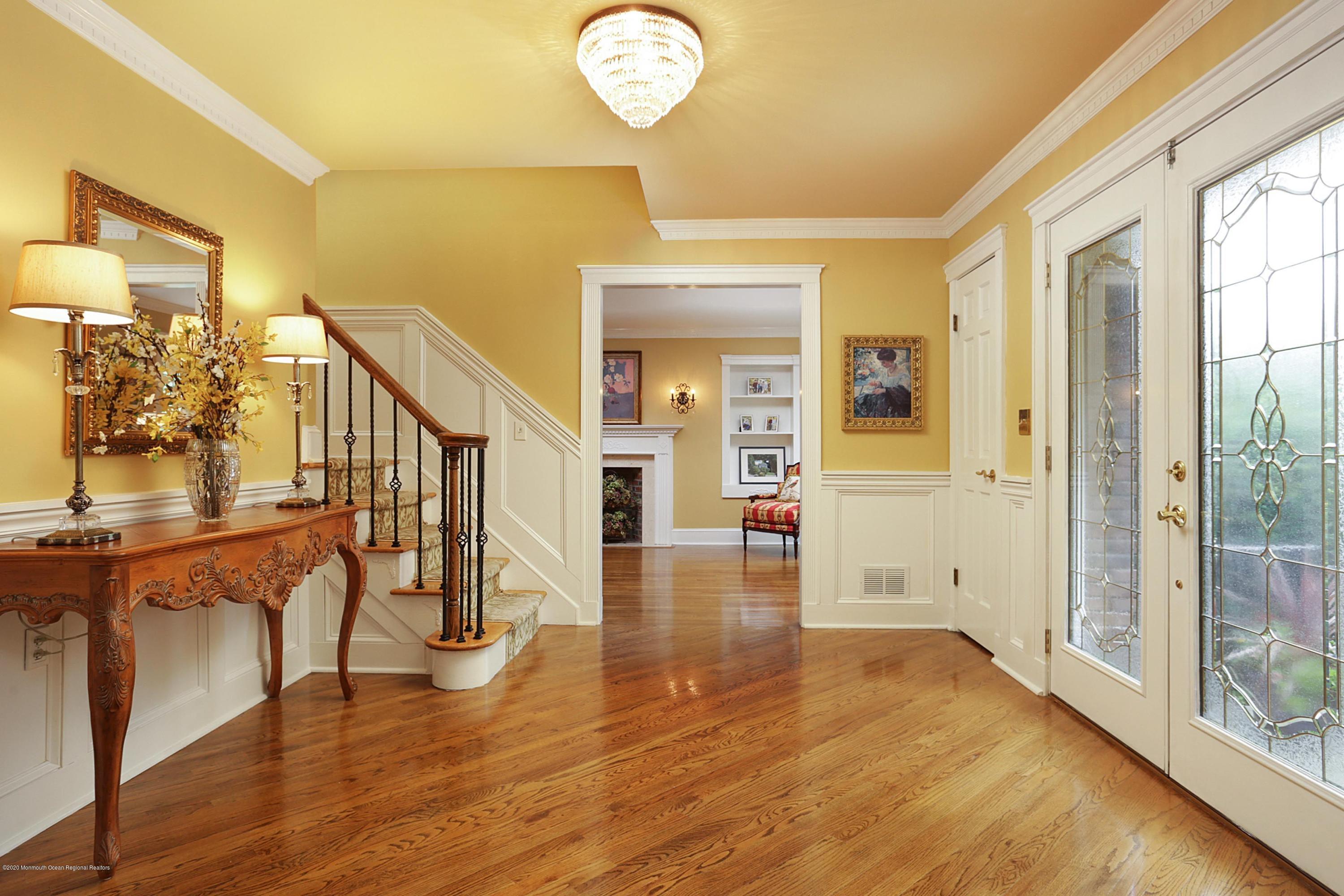 21 Laird Road Middletown, NJ 07748 - Photo 10 of 39 21 laird foyr to lr