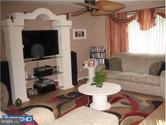 6 Hobbs Road Hamilton, NJ 08619 - Photo 2 of 11