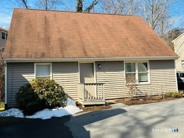 $349,000 | 16 Copper Hill Drive, Unit 16, Guilford, CT 06437