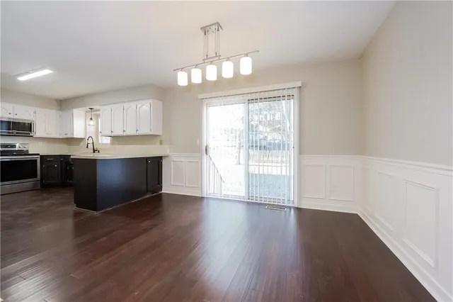 $2,375 | 2314 Northeast Springbrook Street, Blue Springs, MO 64014