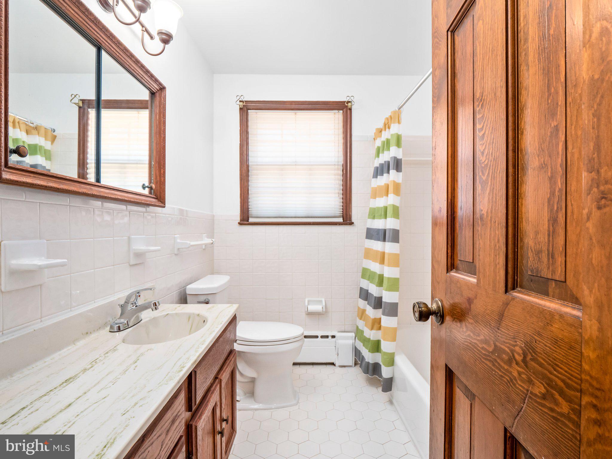 7708 Bock Road Fort Washington, MD 20744 - Photo 11 of 29 Hall Bathroom