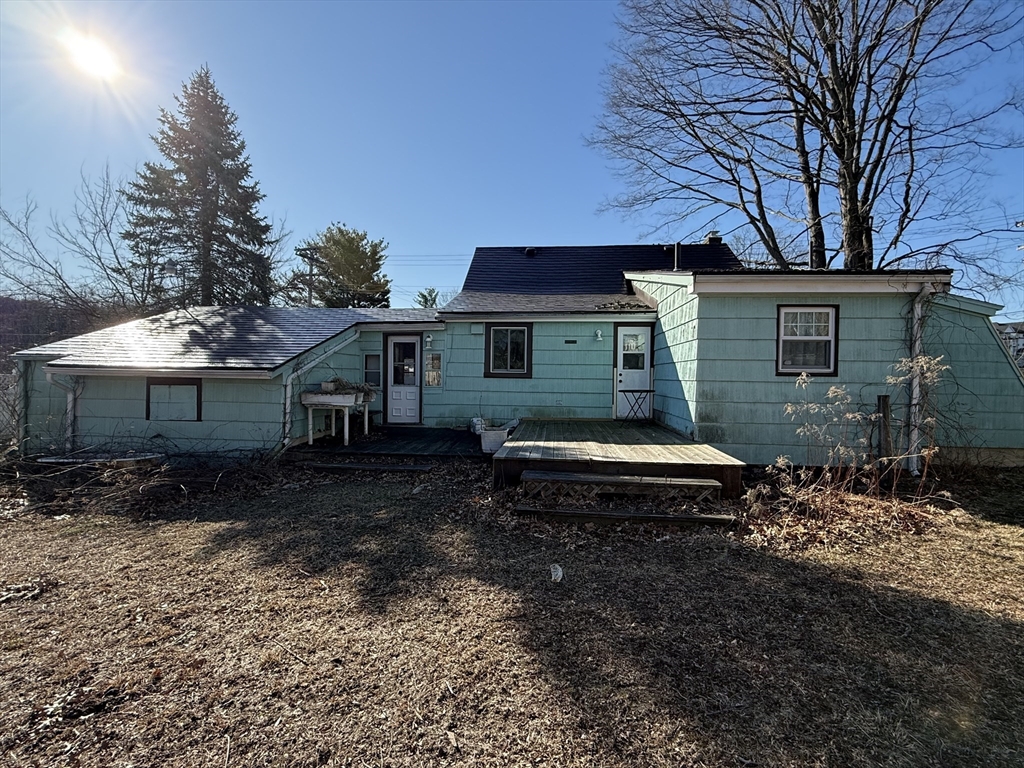 3 Ferry Road Haverhill, MA 01835 - Photo 3 of 30 a front view of a house with a garden