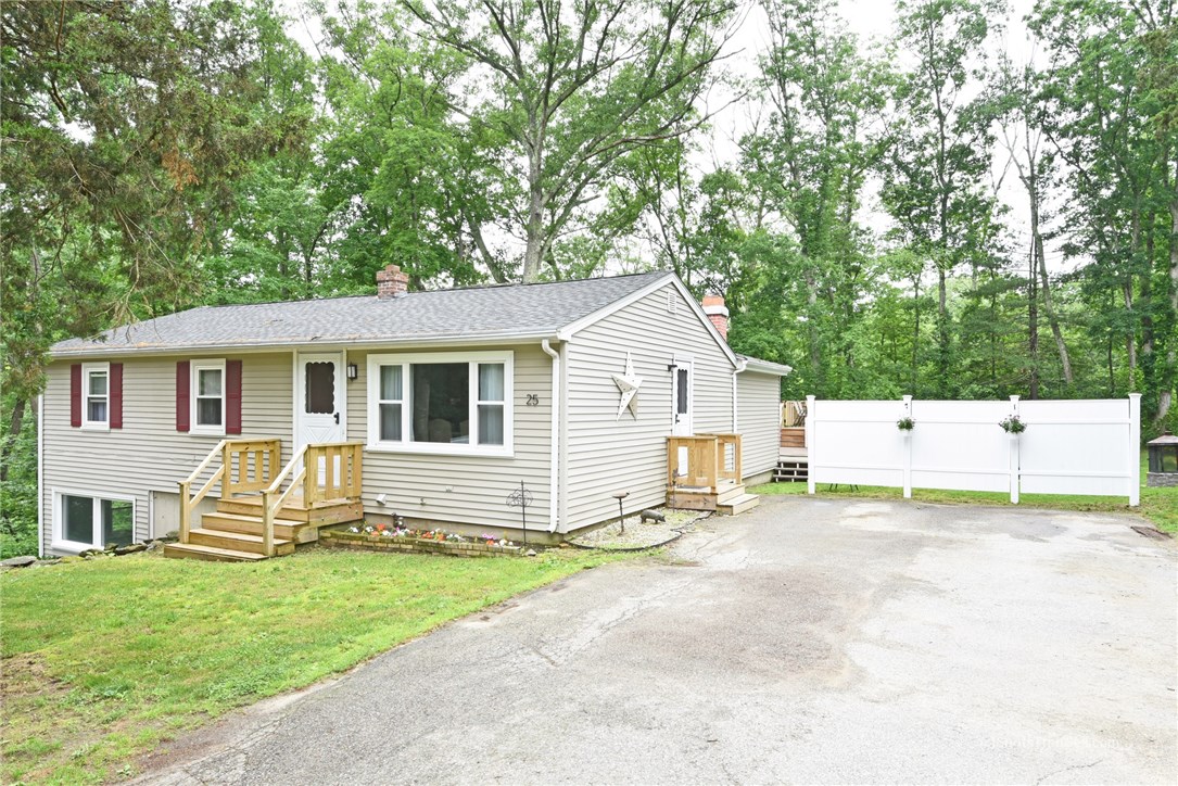 25 Edgewood Road Glocester, RI 02814 - Photo 2 of 33