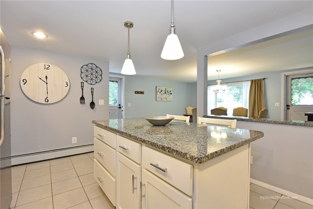 25 Edgewood Road Glocester, RI 02814 - Photo 6 of 33