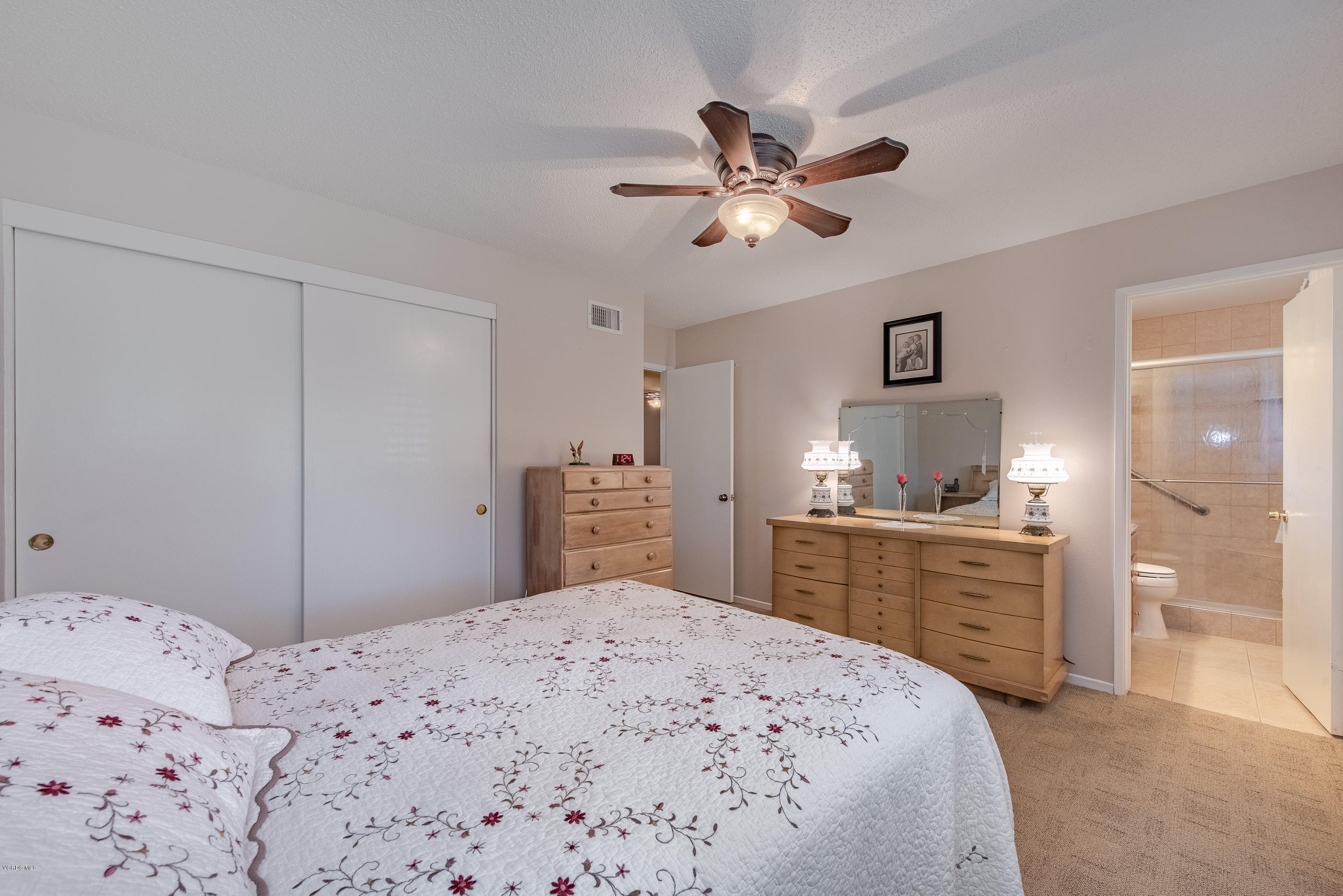1189 Roldan Avenue Simi Valley, CA 93065 - Photo 17 of 23 1189 Roldan Ave Simi Valley-18