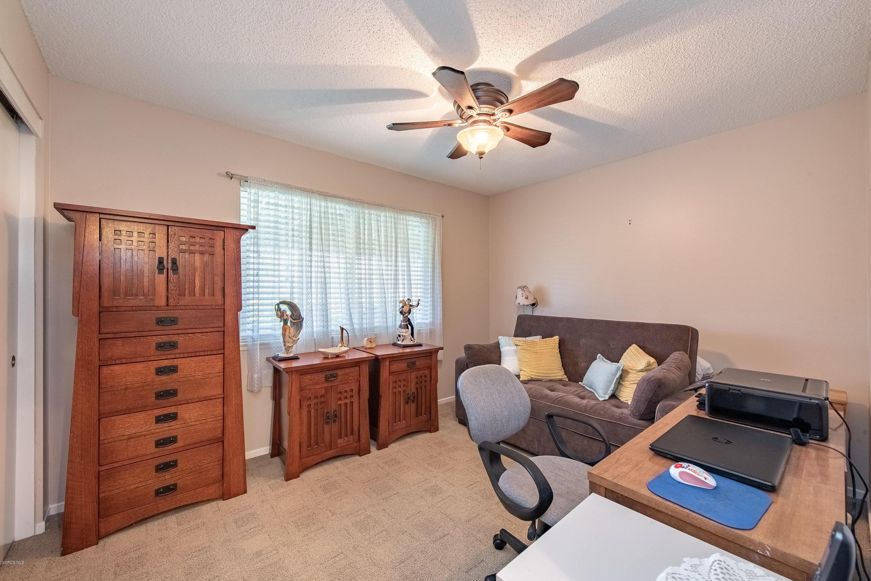 1189 Roldan Avenue Simi Valley, CA 93065 - Photo 20 of 23 1189 Roldan Ave Simi Valley-21
