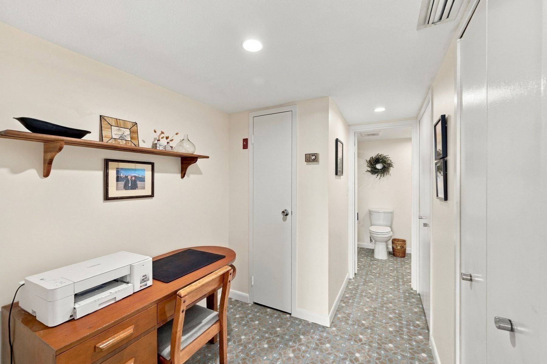 406 Paradise Road, Unit 3H Swampscott, MA 01907 - Photo 24 of 42 Gallery Image 24