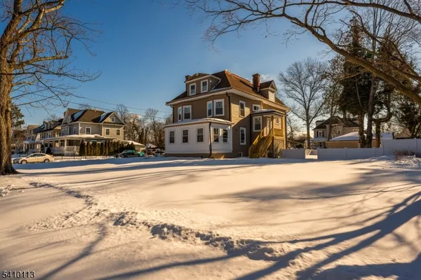 $2,990 | 951 West 7th Street, Plainfield, NJ 07063