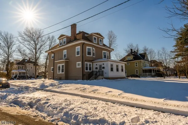 $2,990 | 951 West 7th Street, Plainfield, NJ 07063