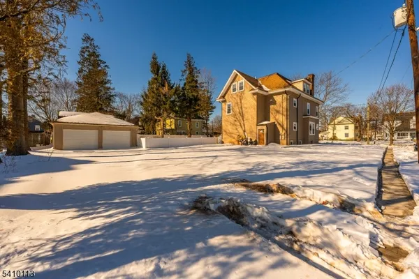 $2,990 | 951 West 7th Street, Plainfield, NJ 07063