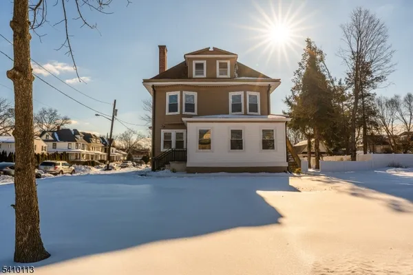 $2,990 | 951 West 7th Street, Plainfield, NJ 07063