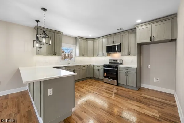 $2,990 | 951 West 7th Street, Plainfield, NJ 07063