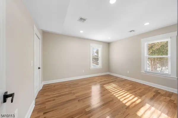 $2,990 | 951 West 7th Street, Plainfield, NJ 07063