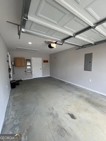 a view of a livingroom with an empty space