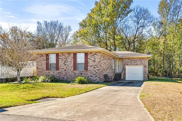$209,000 | 631 Oak Street, St. Rose, LA 70087