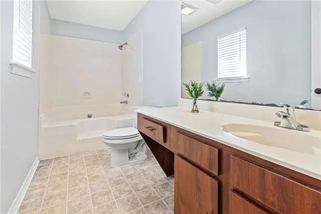 $209,000 | 631 Oak Street, St. Rose, LA 70087