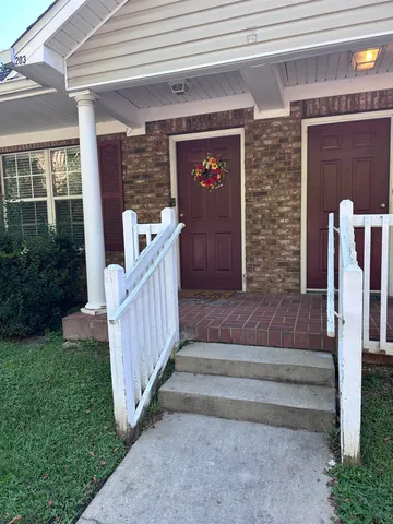 $1,800 | 2740 West Tharpe Street, Unit 203, Tallahassee, FL 32303