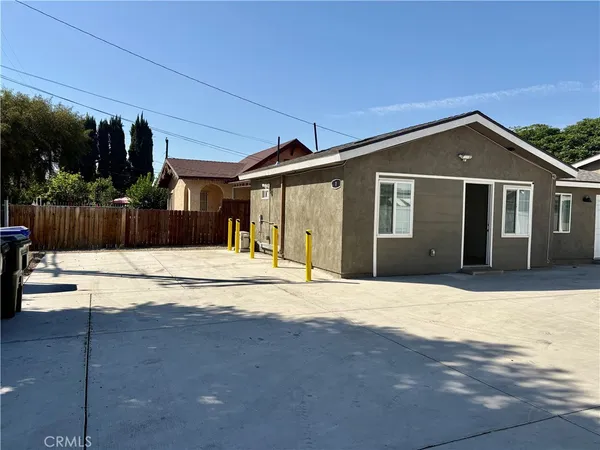 $2,195 | 296 North Allen Street, Unit 1, San Bernardino, CA 92408