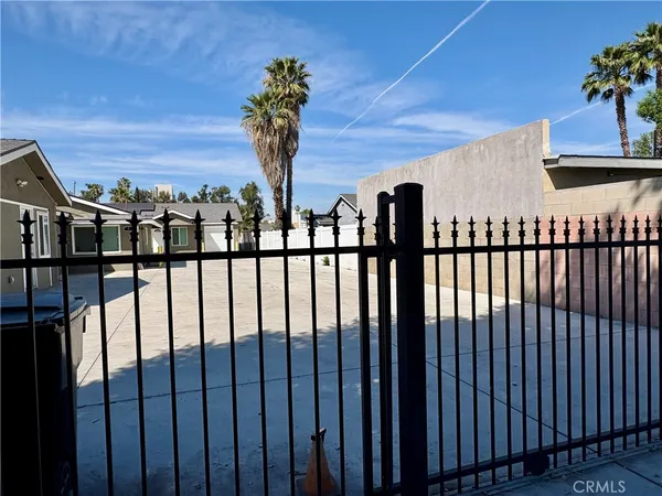 $2,195 | 296 North Allen Street, Unit 1, San Bernardino, CA 92408