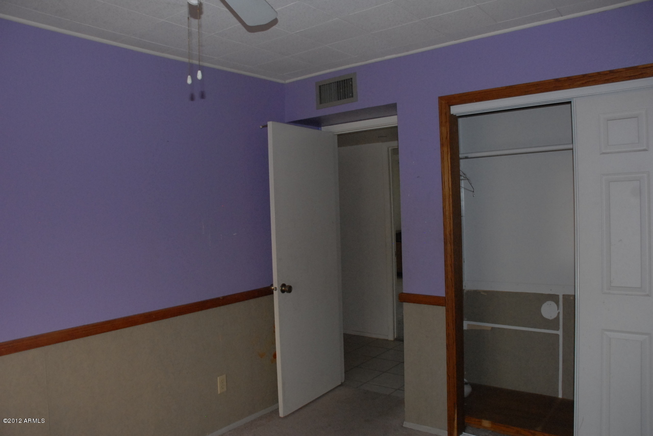 3008 West Redfield Road Phoenix, AZ 85053 - Photo 18 of 29 3rd bedroom