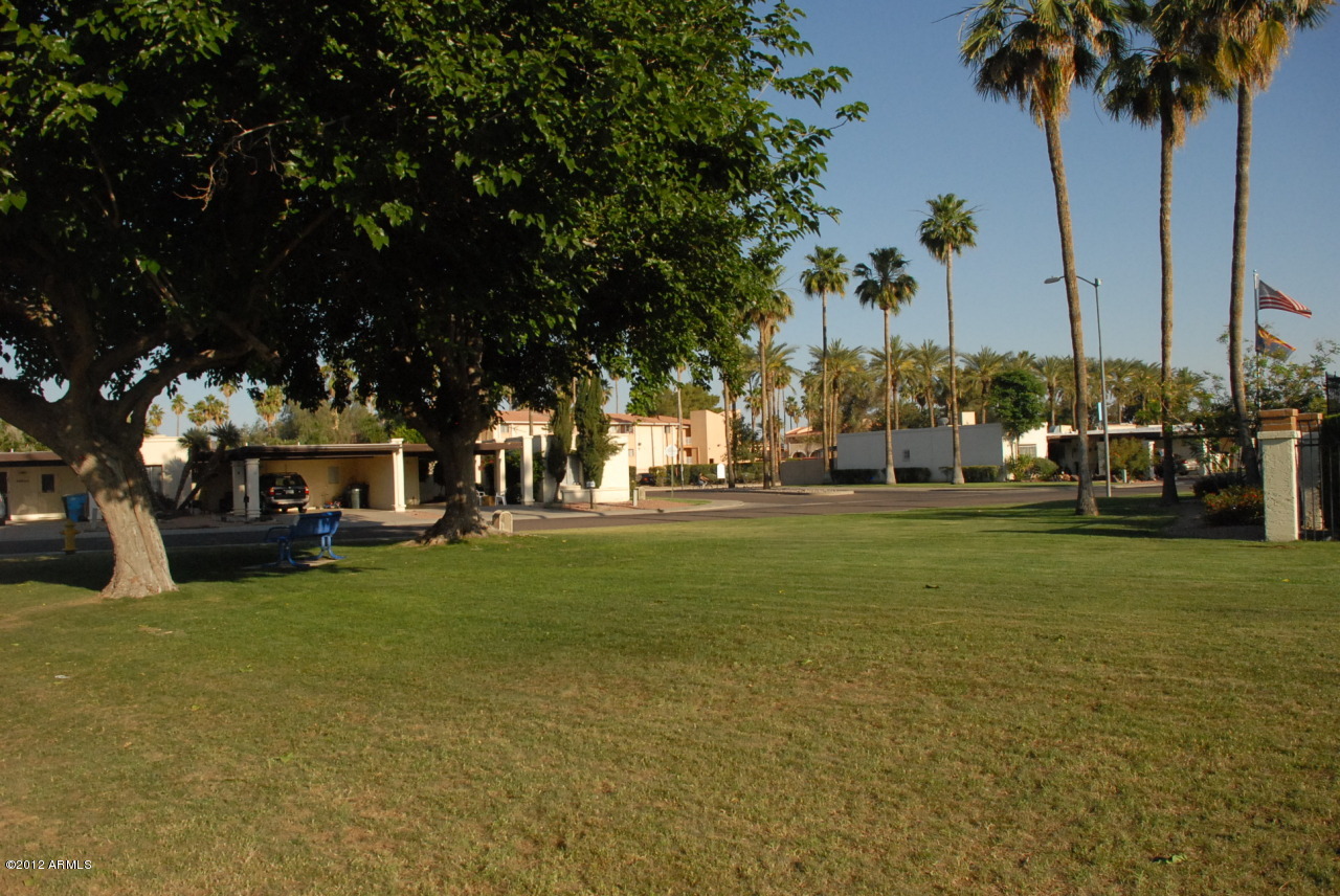 3008 West Redfield Road Phoenix, AZ 85053 - Photo 29 of 29 community pool