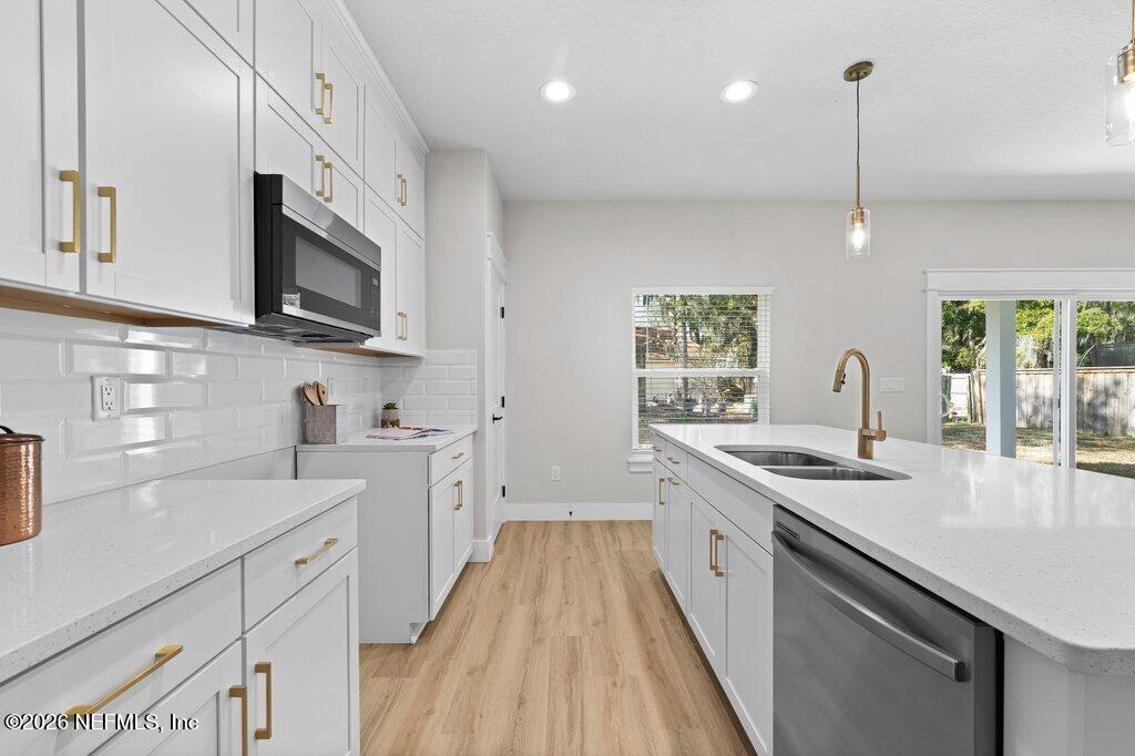 9019 Hipps Road Jacksonville, FL 32222 - Photo 18 of 35 Kitchen