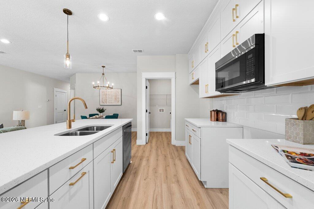 9019 Hipps Road Jacksonville, FL 32222 - Photo 19 of 35 Kitchen