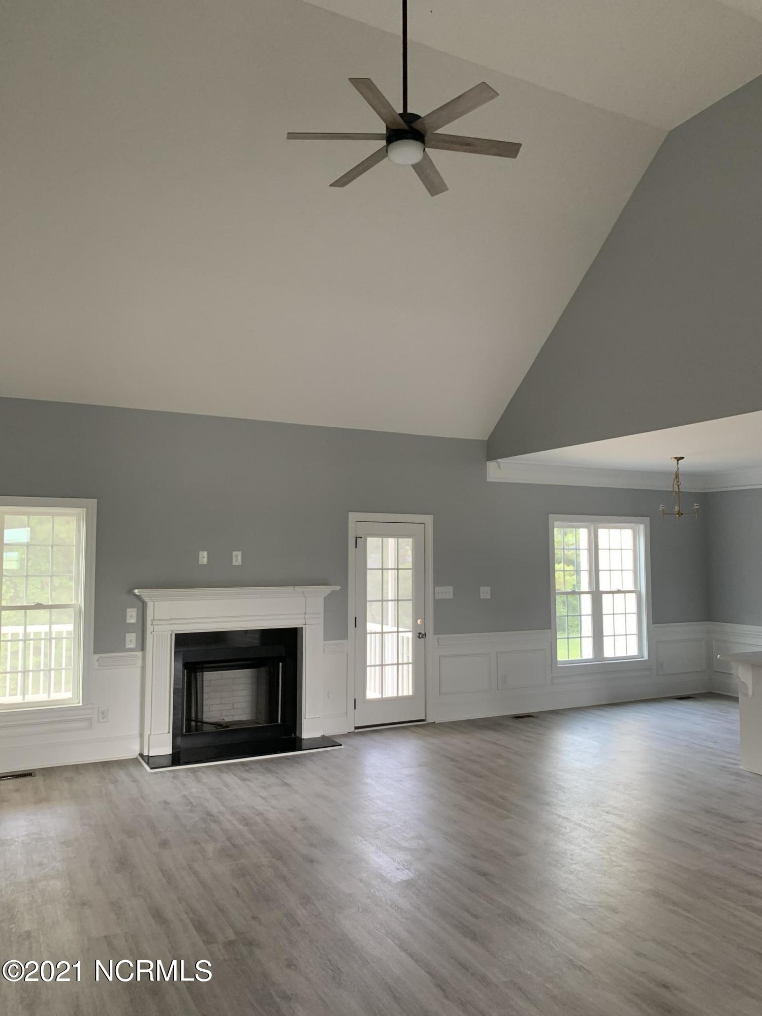 4268 River Bend Road Elm City, NC 27822 - Photo 4 of 14 Great Room