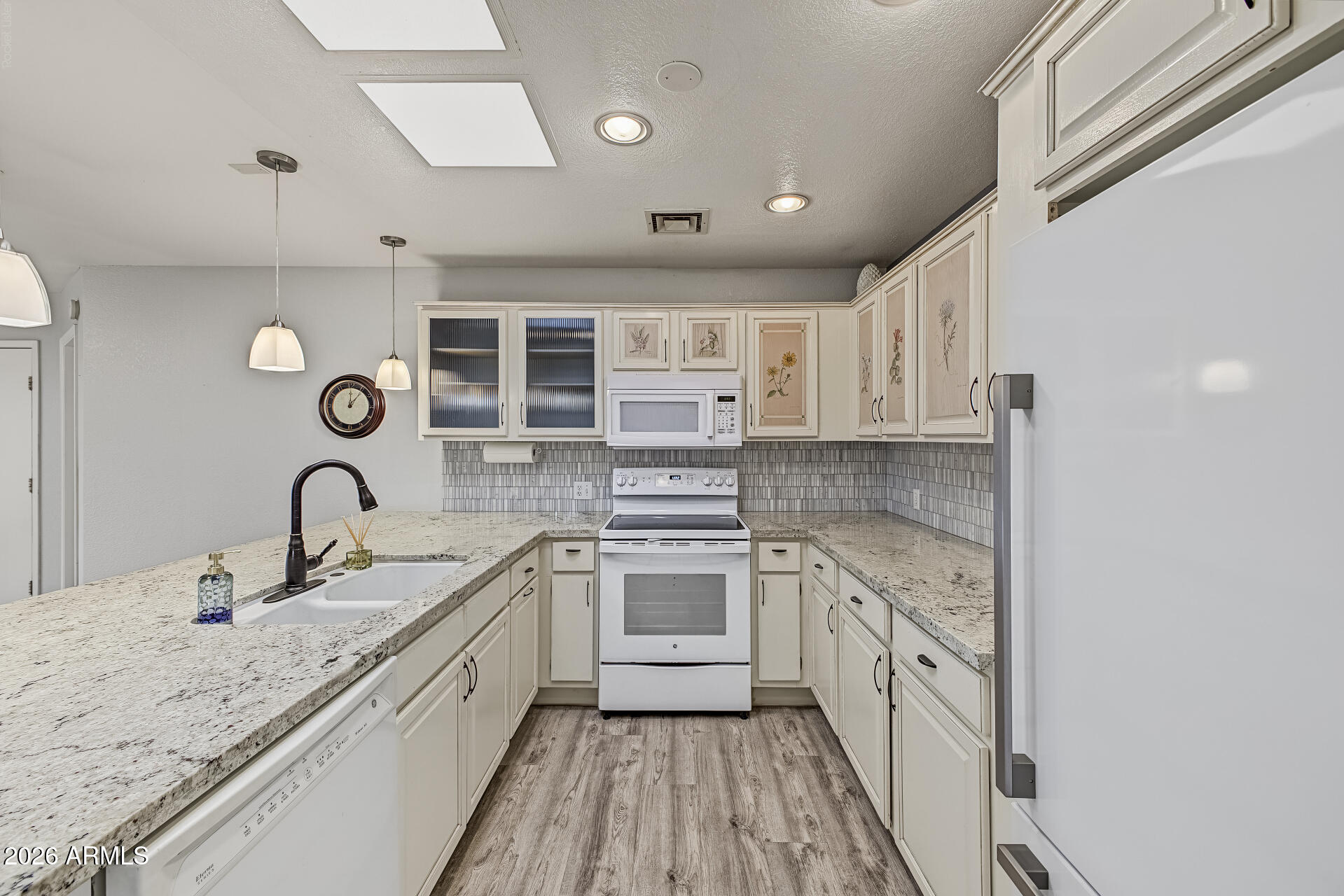 14300 West Bell Road, Unit 438 Surprise, AZ 85374 - Photo 16 of 37 14 Bell