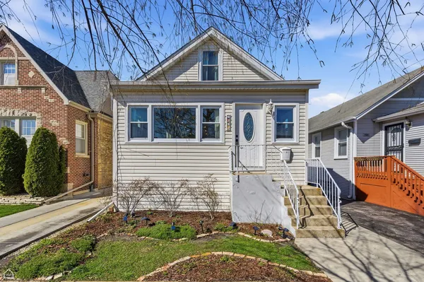 $380,000 | 6232 West Grace Street, Chicago, IL 60634