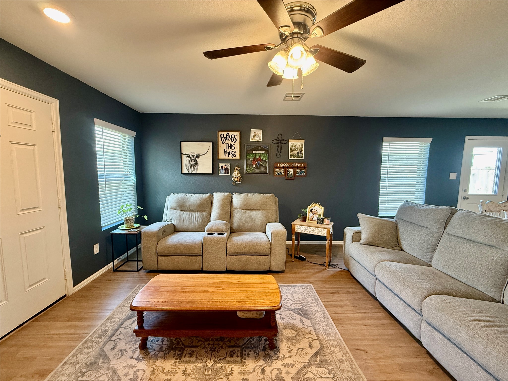 216 Bennett Street Angleton, TX 77515 - Photo 17 of 45 Gallery Image 17