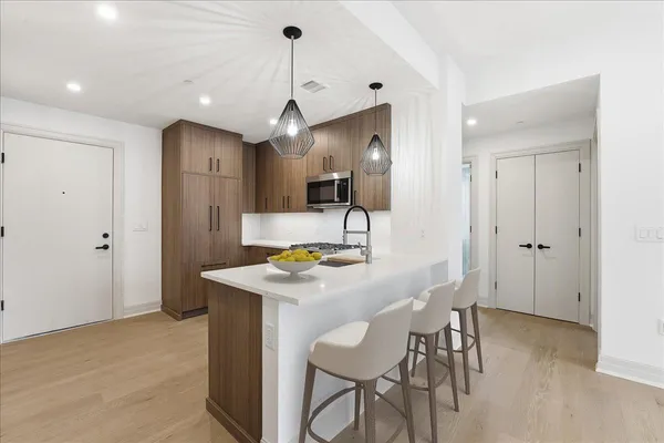 $3,975 | 931 Madison Street, Unit 205, Hoboken, NJ 07030
