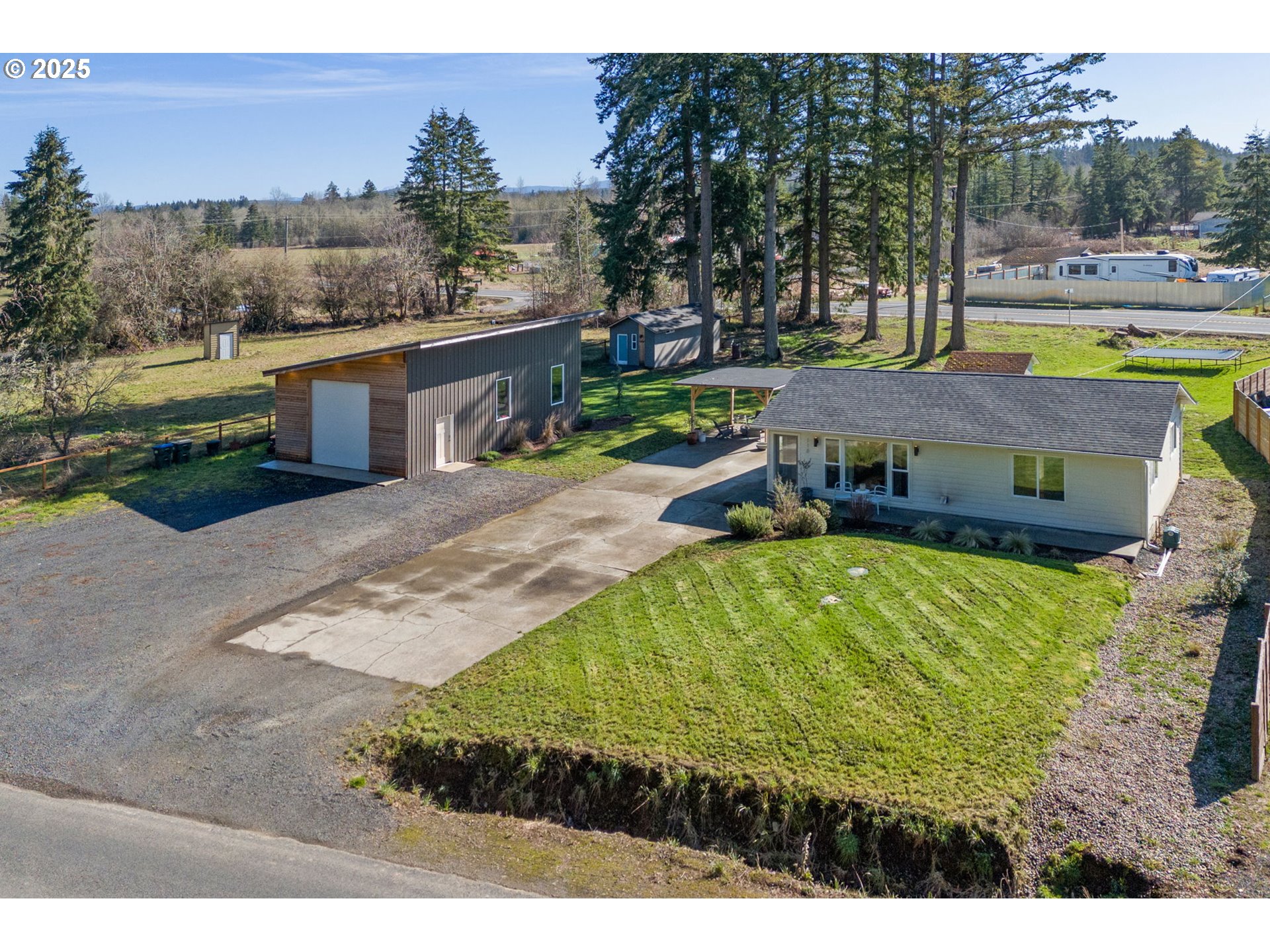 118 Eadon Road Toledo, WA 98591 - Photo 2 of 42 a view of a swimming pool with a yard