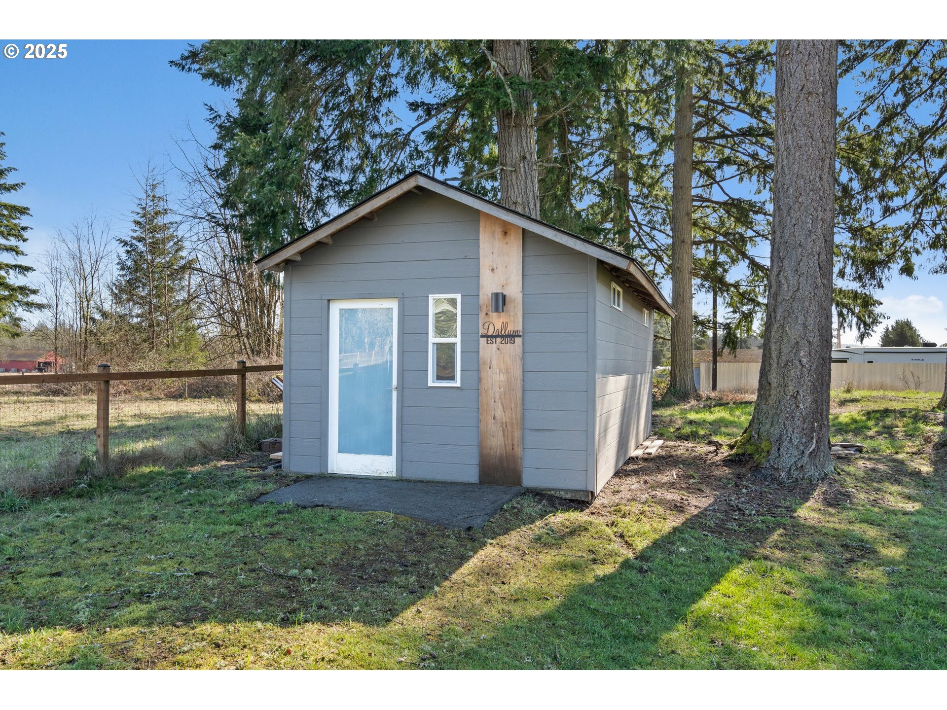 118 Eadon Road Toledo, WA 98591 - Photo 31 of 42 a backyard of a house with lots of green space