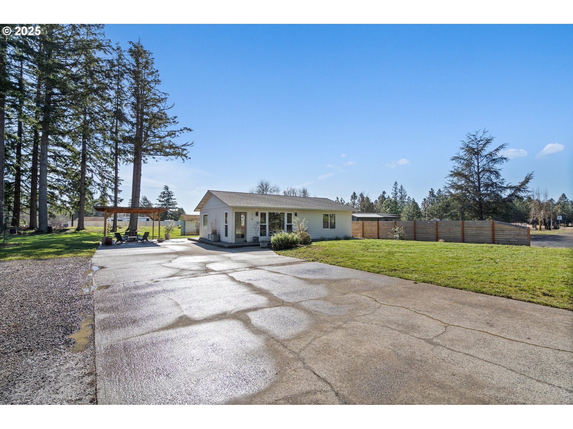 118 Eadon Road Toledo, WA 98591 - Photo 34 of 42 a front view of a house with a yard