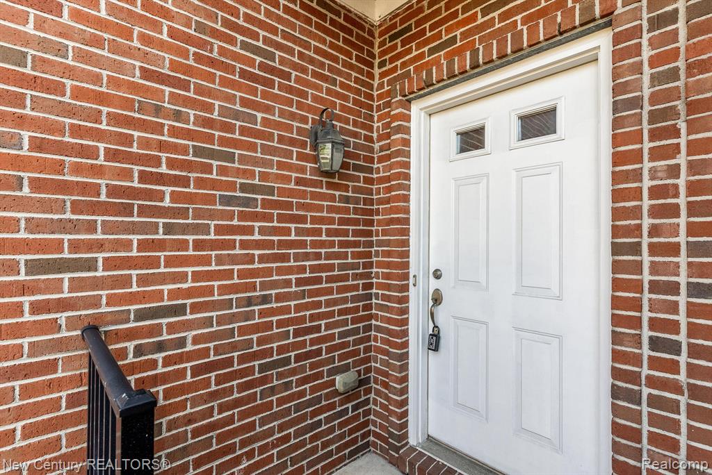 3340 Hilton Road, Unit 114 Ferndale, MI 48220 - Photo 5 of 32 Gallery Image 5