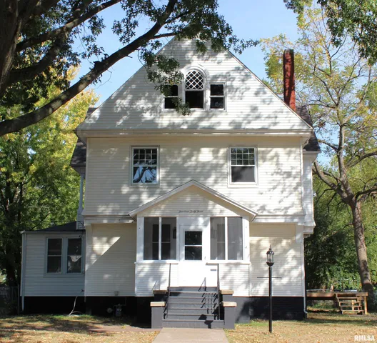 $225,000 | 1443 East Knox Street, Galesburg, IL 61401