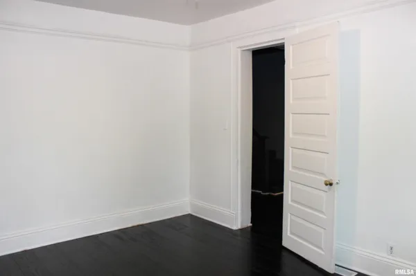 $197,000 | 1443 East Knox Street, Galesburg, IL 61401