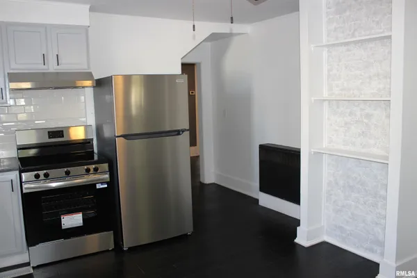 $197,000 | 1443 East Knox Street, Galesburg, IL 61401