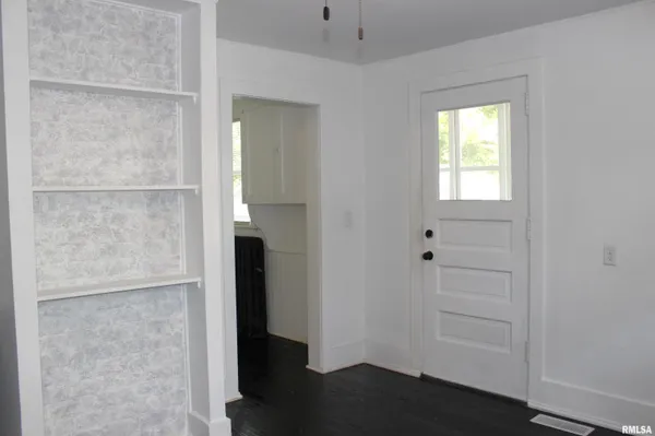 $197,000 | 1443 East Knox Street, Galesburg, IL 61401