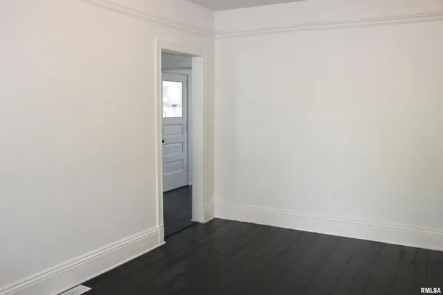 $225,000 | 1443 East Knox Street, Galesburg, IL 61401