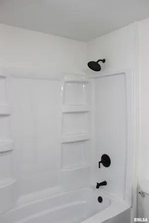 $197,000 | 1443 East Knox Street, Galesburg, IL 61401